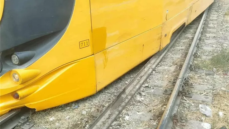 للمرة الثانية.. خروج عربة ترام عن القضبان بين محطتي شدس وصفر بالإسكندرية