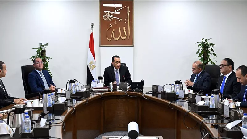 الحكومة تُعزز رؤيتها الاقتصادية بإطلاق «السردية الوطنية» للنمو والتشغيل