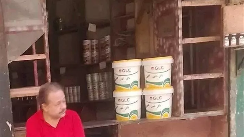 عندما تتكاتف القلوب..محافظ الجيزة يتدخل لدعم صاحب محل دهانات بمطار إمبابة 