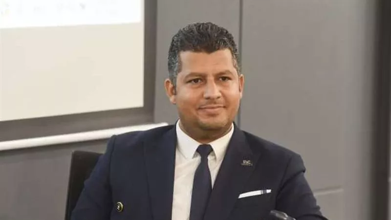 رئيس مجلس أمناء الشباب المصري يؤكد أهمية وعي الشعب بدور الغرف البرلمانية 