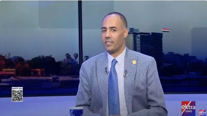 مصدر: خالد أبو الليل يلم متعلقاته تمهيدًا لمغادرة رئاسة هيئة الكتاب