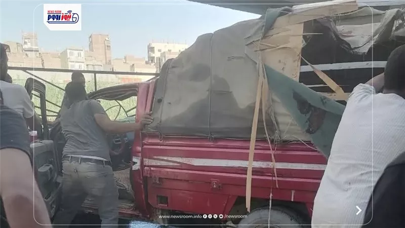 إصابة 7 أشخاص في انقلاب سيارة ربع نقل أسفل الكوبري الجديد بالمنيا