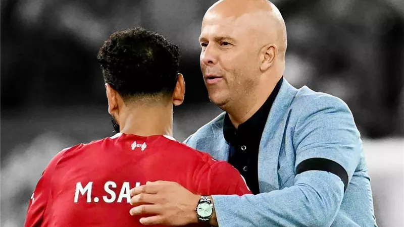 مدرب ليفربول الجديد يكشف سر تعامله مع محمد صلاح: الاحترام قبل التكتيك