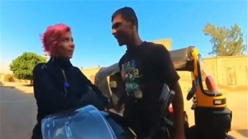 يا خمسين جنيه يا بوسة.. واقعة تحرش بسائحة تهز السوشيال ميديا