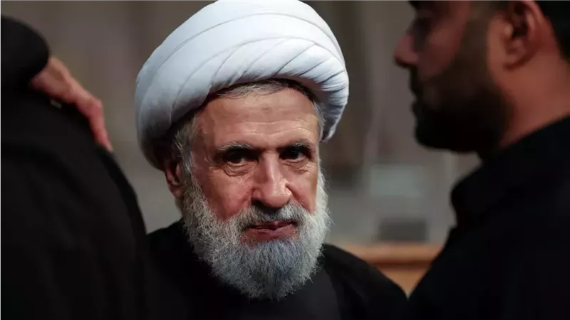 إعلام عبري: نعيم قاسم يسعى لتجنيد ميليشيات عراقية لعرقلة الاقتصاد اللبناني 