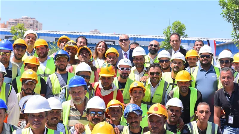 وزير العمل يزور موقع النحاس للمترو الجديد التابع لشركة أوراسكوم بالإسكندرية