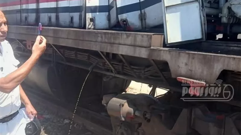 بالأسماء.. إصابة 5 أشخاص في تصادم قطار وجرار في منطقة المتراس بالإسكندرية
