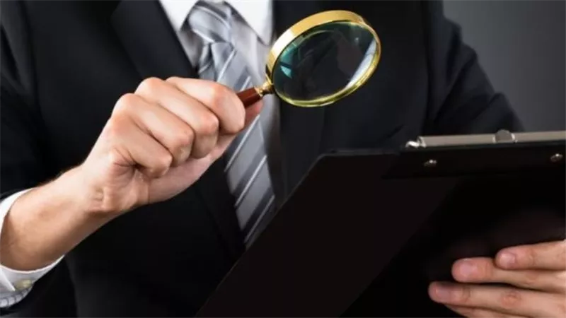 الحبس والغرامة عقوبة تزوير العلامات التجارية.. ومصادرة المنتجات المضبوطة