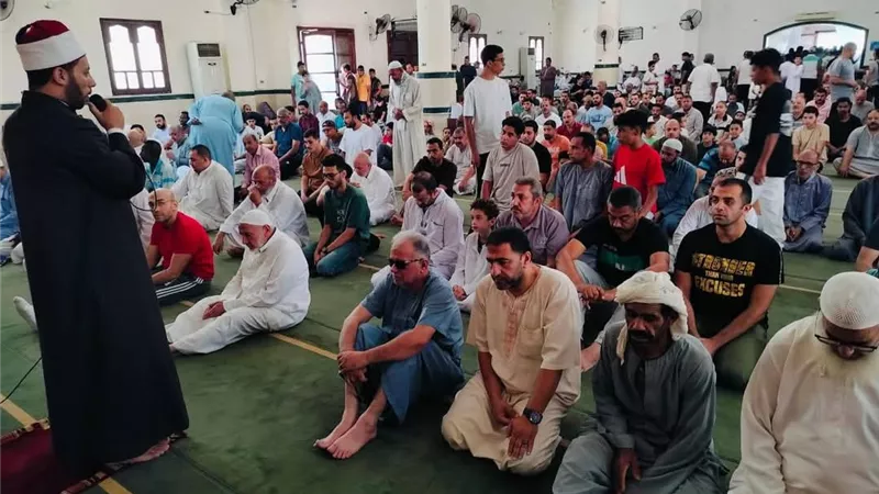 نشاط مقرأة الجمهور بمساجد محافظة السويس واقبال من المصلين علي المشاركة 