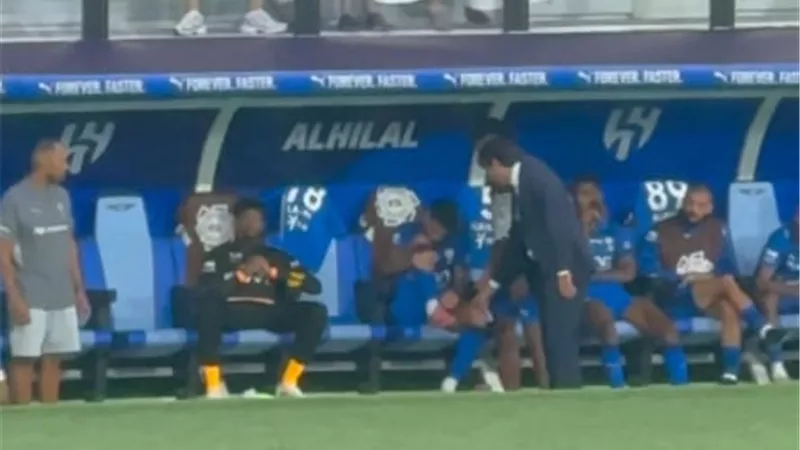 الهلال يتصدر دوري روشن بثنائية في مرمى الرياض.. ومتعب الحربي رجل المباراة