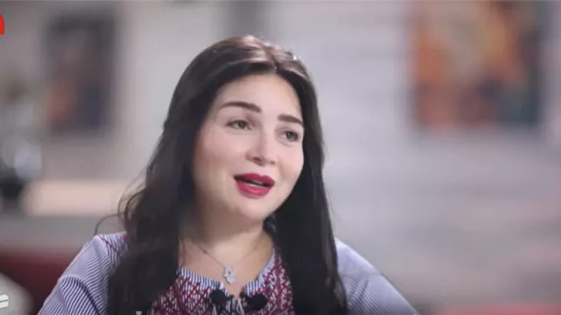 مي عز الدين تكشف أسرار مسيرتها الفنية مع الزعيم «عادل إمام وعبلة كامل»|فيديو 