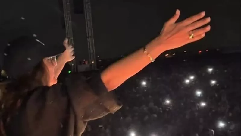 بعد ظهورها في حفل كايروكي وتولييت أمس.. أنغام توجه الشكر لجمهورها 