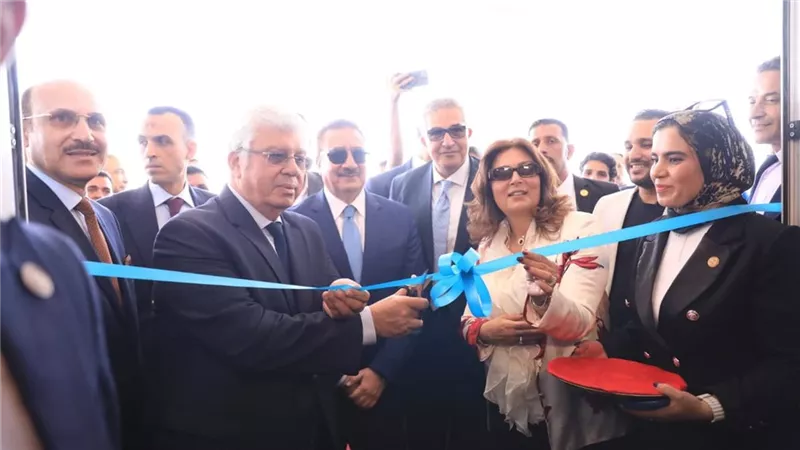 وزير التعليم العالي يفتتح عددًا من المشروعات بجامعة مدينة السادات
