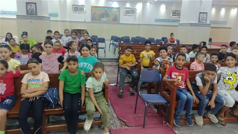 مسرح تفاعلي في نجع حمادي لتعزيز الوعي البيئي بين الطلاب