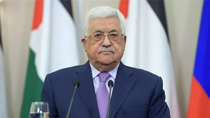 الرئيس الفلسطيني: سنتولى مسؤولية غزة بدعم عربي ودولي وندعو حماس لتسليم سلاحها