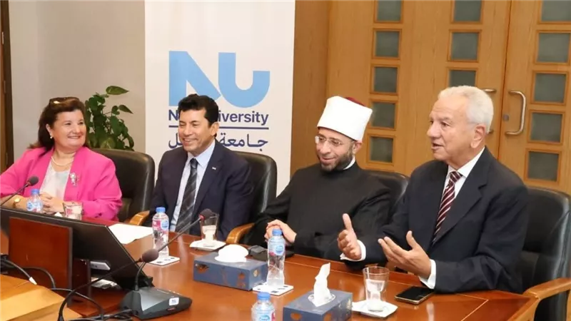 وزيرا الشباب والرياضة والأوقاف يشهدان الجلسة الافتتاحية لمنتدى شباب مصر 2030