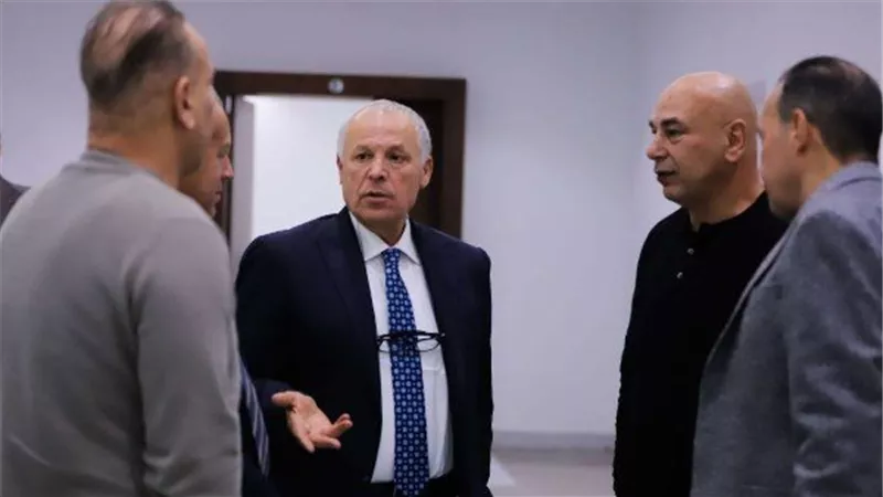  أبو ريدة يصل المغرب ويستقبل بعثة منتخب مصر استعدادا لمواجهة جيبوتي
