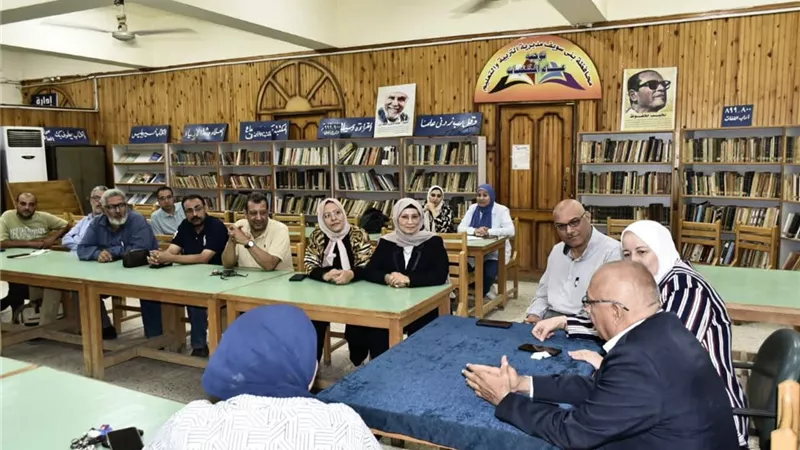 تعليم بنى سويف يبحث استعدادات المدارس الرسمية لغات للعام الدراسي الجديد