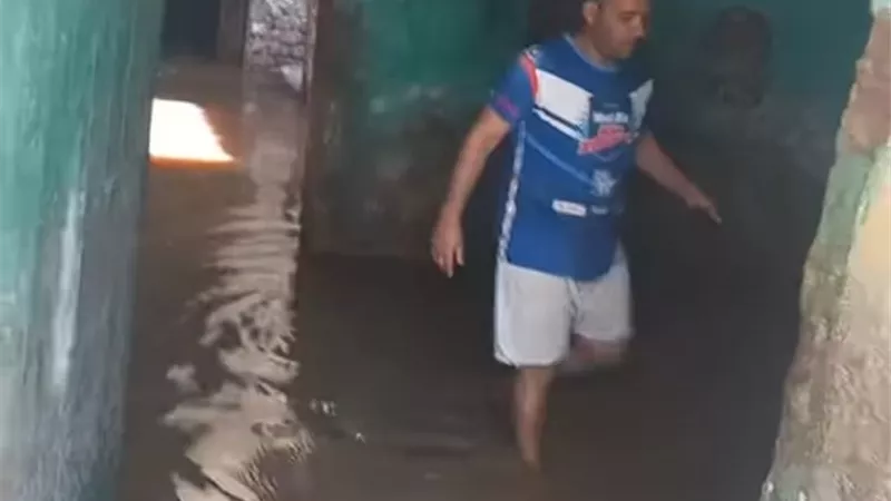 البيوت هتقع على أصحابها.. أزمة المياه الجوفية تهدد منازل قرية الديابات بسوهاج