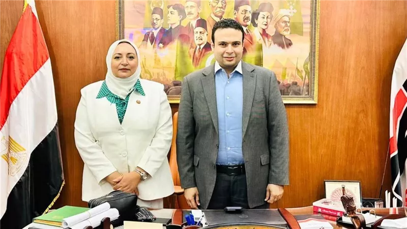 برمز الحصان .. الدكتورة سحر عتمان تتقدم بأوراق ترشحها لانتخابات مجلس النواب 