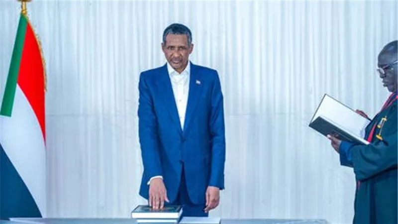 حميدتي يؤدي اليمين رئيسا للمجلس الرئاسي لحكومة الدعم السريع في السودان