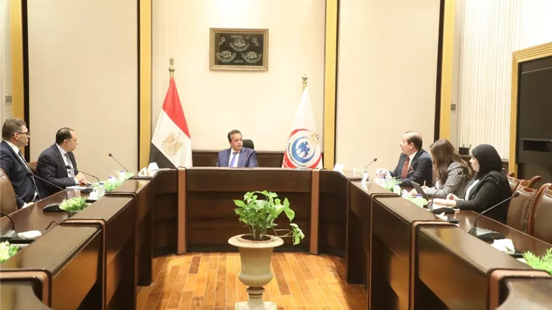 وزير الصحة يبحث مع “بايوجينرك فارما”تعزيز التعاون لتطوير صناعة الأدوية الحيوية