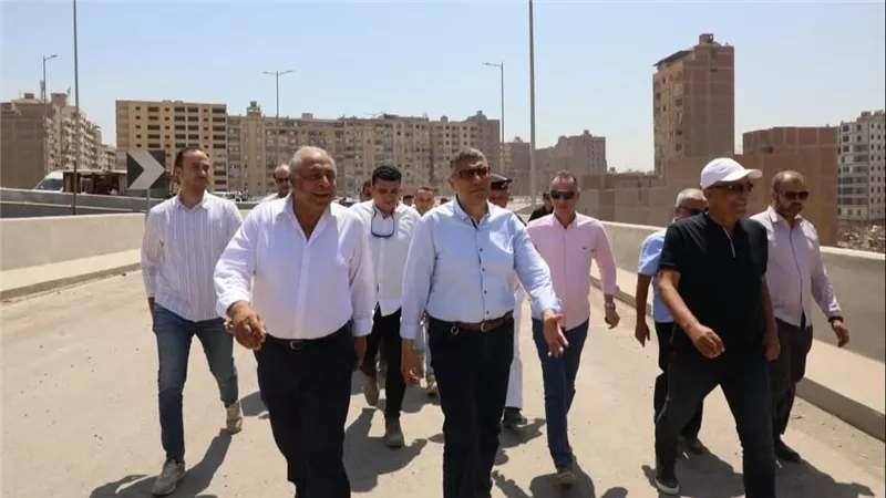 محافظ الجيزة يشهد التشغيل التجريبي لوصلة محور عمرو بن العاص لربط الدائري