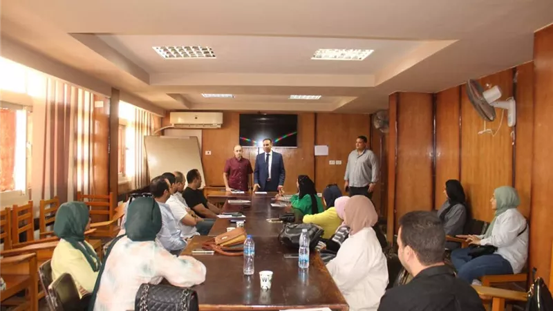 بنى سويف تكثف المرورعلى المنشآت الطبية الخاصة ومتابعة الوحدات الصحية 