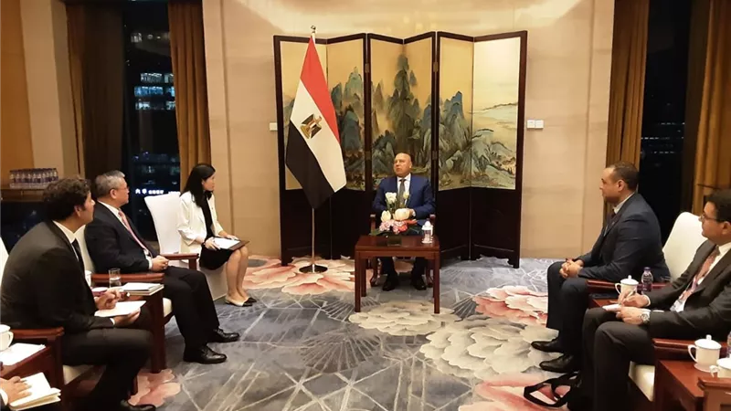 كامل الوزير يلتقي رئيس أفيك بالصين لمتابعة مراحل مشروع القطار الكهربائي LRT