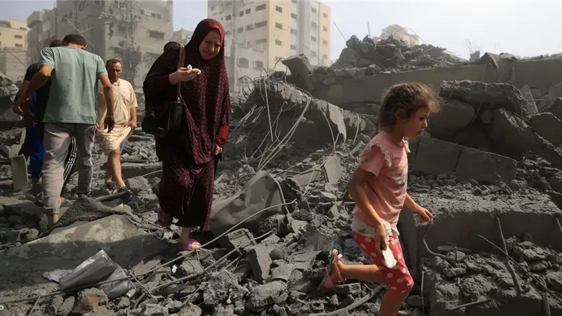 توبياس إلوود: لا يمكن معاقبة الفلسطينيين بـ حماس.. واستمرار الحرب يخدم نتنياهو