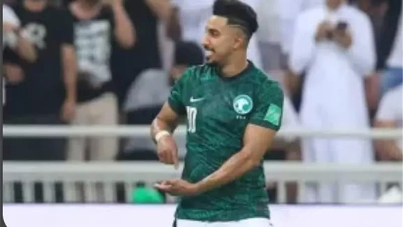 خالد بيومي يشيد بسالم الدوسري: أفضل لاعب في آسيا والعالم العربي