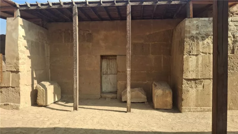 السياحة والآثار عن فيديو أبو صير: المقبرة سليمة وليس بها أي أضرار