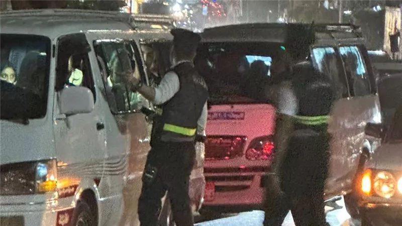 مرور الدقهلية يشن حملات مسائية لضبط حركة النقل بالمنصورة