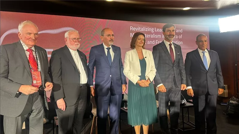 وزير الخارجية يشارك في جلسة نقاشية بمنتدى بليد في سلوفينيا