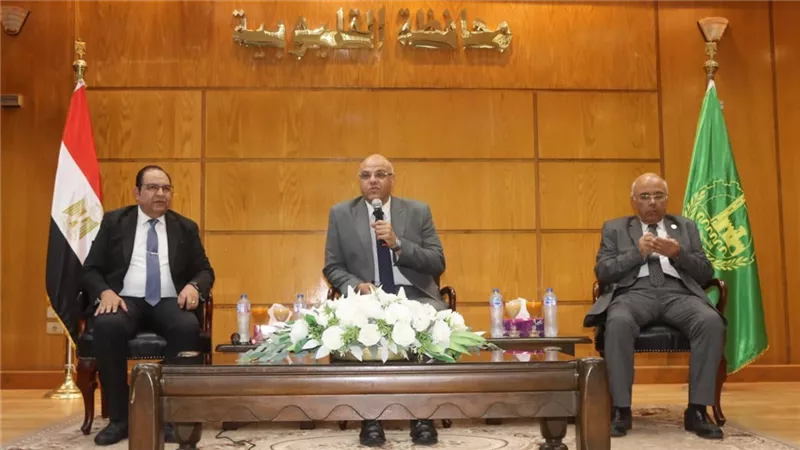 محافظ القليوبية يشارك بالندوة التثقيفية والتوعوية في مجال منع ومكافحة الفساد