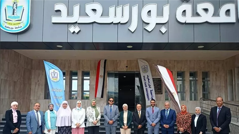 رئيس جامعة بورسعيد يستقبل لجنة تحكيم جائزة مصر للتميز الحكومي الداخلي 