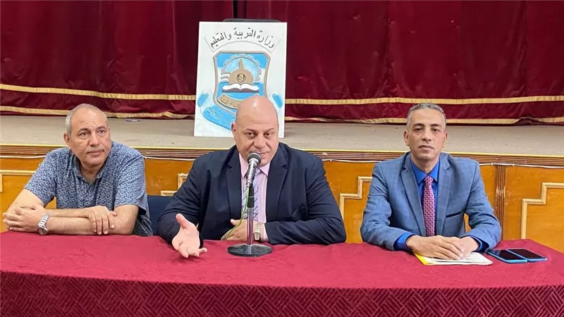 تدريب منسقي الإعلام بمدارس قنا لتعزيز مهارات التوثيق الصحفي