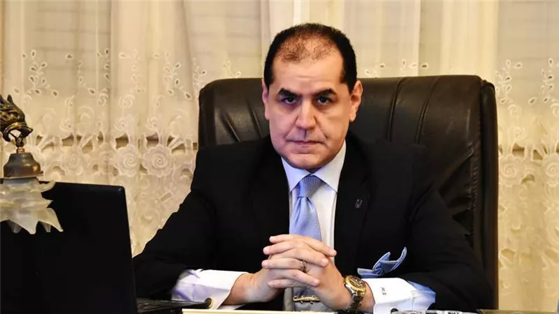 خبير مصرفي يتوقع اتجاه المركزي لتثبيت أسعار الفائدة الاجتماع المقبل