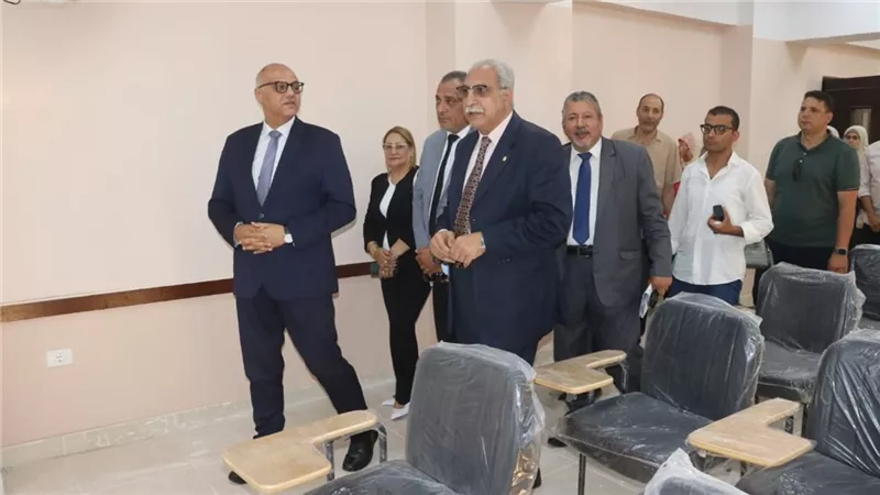 تزامناً مع إحتفالات العيد القومي.. افتتاح مبنى إدارة العبور التعليمية الجديد
