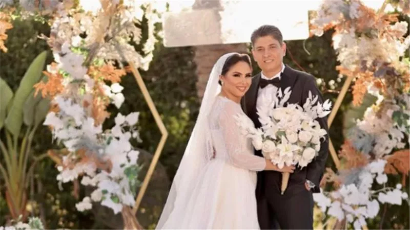 أرملة المنتج فتحي إسماعيل تنشر صورًا مؤثرة وتؤكد لقاءها به في الجنة