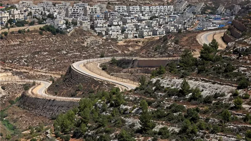 بسبب الضغط الأمريكي.. إسرائيل تسحب ضم الضفة الغربية من جدول إجتماع الغد