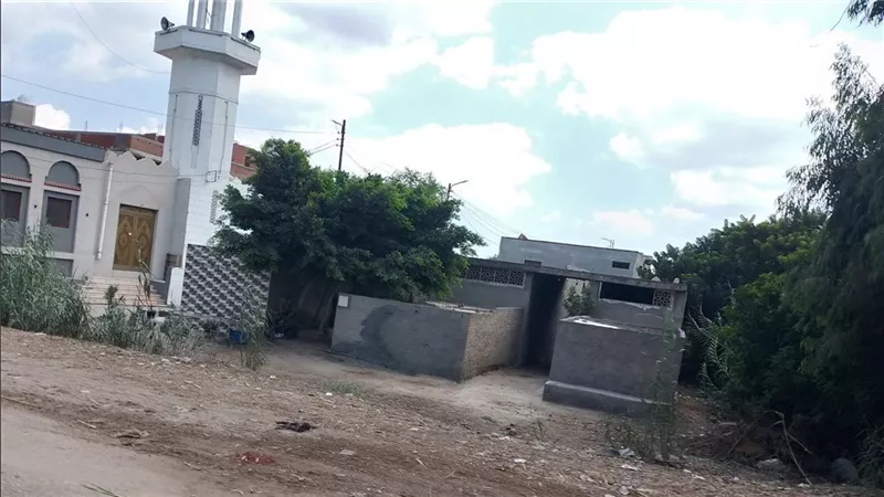 شكاوى أهالي قرية العبيدية بدمياط من الإهمال وتدهور أوضاع المقابر