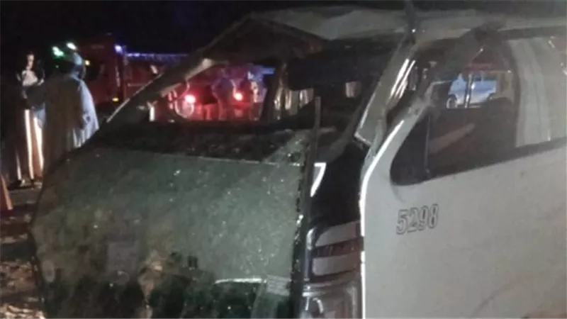 حادث مروع في أسوان.. مصرع طفل وإصابة 14 في انقلاب ميكروباص