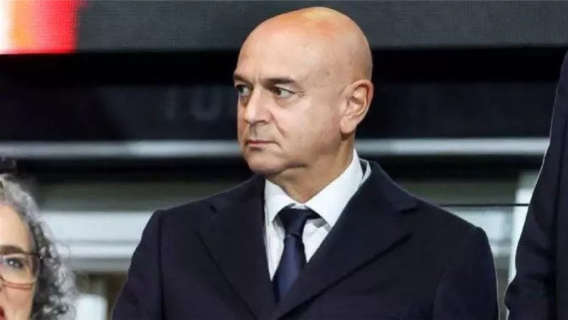 دانيال ليفي يستقيل من منصبه كرئيس تنفيذي لنادي توتنهام بعد 25 عامًا
