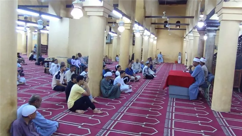 «كان خلقه القرآن».. احتفال 185 مسجد فى قنا بالمولد النبوي الشريف