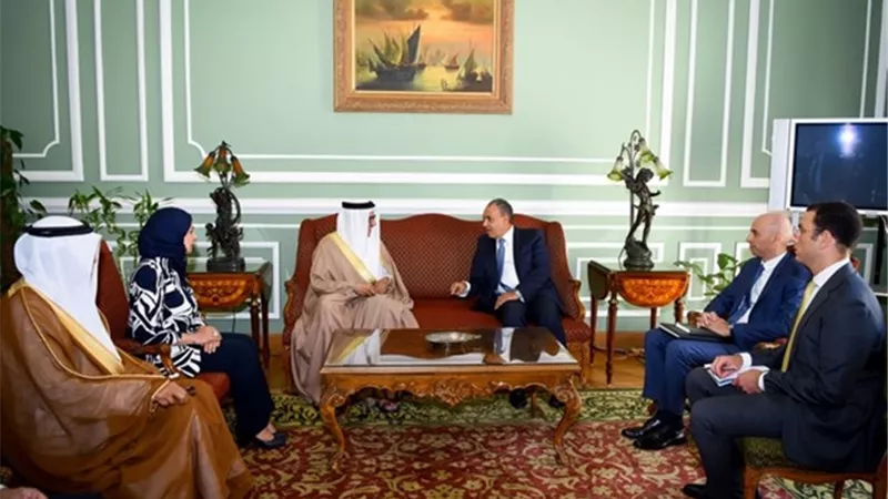 وزير الخارجية يستقبل نظيره البحريني لتعزيز العلاقات الثنائية