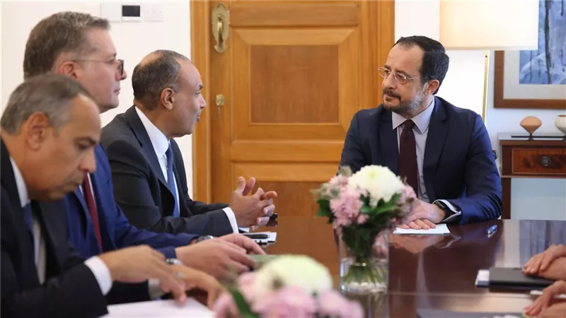 وزير الخارجية لرئيس جمهورية قبرص: نتطلع للارتقاء بمستوى العلاقات بين البلدين 