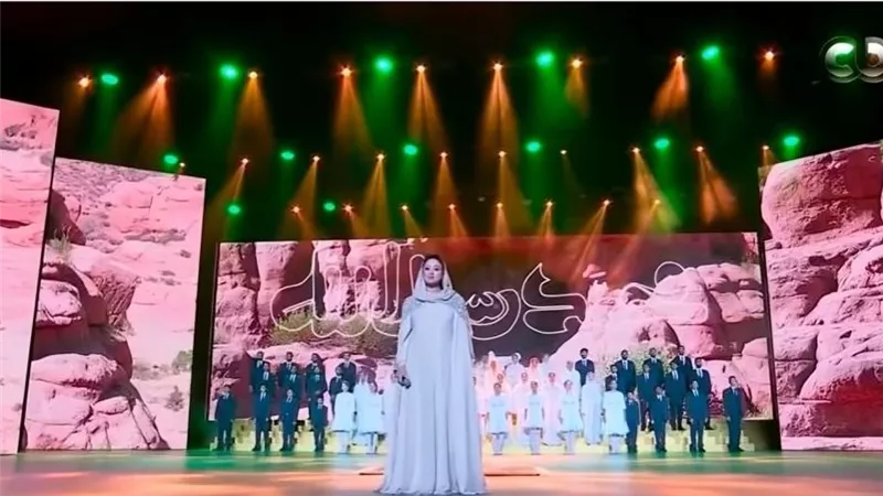 تفاصيل فستان ريهام عبد الحكيم في حفل مولد النبي أمام الرئيس عبد الفتاح السيسي