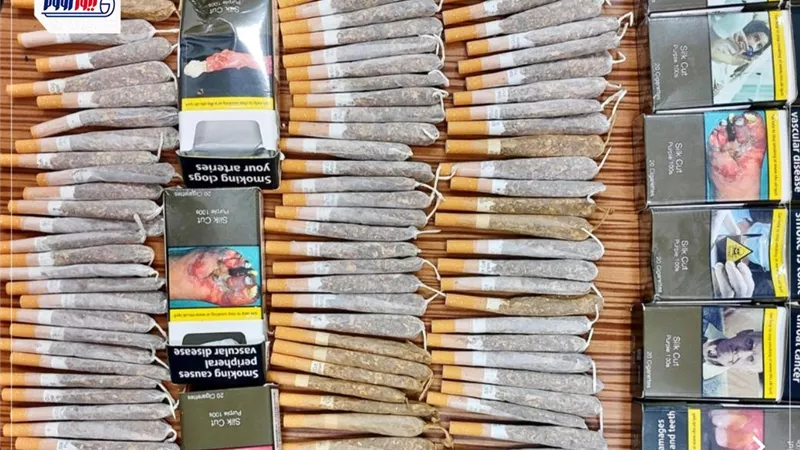 ضبط أجنبي ومصرية بحوزتهما 1100 قرص وسجائر مخدرة و220 قطعة احجار كريمة