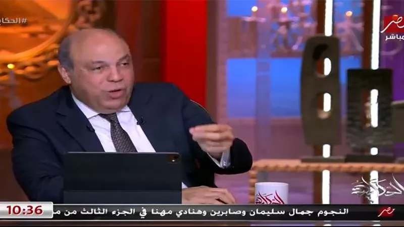 وزير الطيران: دراسة لربط مطار القاهرة بخط مترو الأنفاق ضمن خطة التطوير